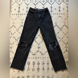 Hollister Ultra High Rise 90s Vintage Straight Jeans - Size 00R